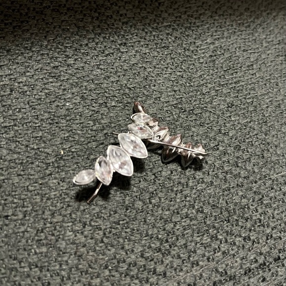 2 ear cuffs - Picture 4 of 4